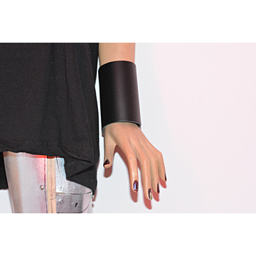 7 ROW PLAIN LEATHER WRISTBAND - BLACK